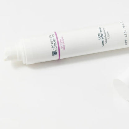 Light Mattifying Cream